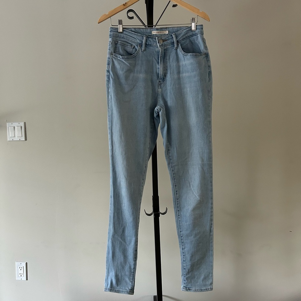 LEVI’S High Rise Skinny Blue Women's Jeans, Size 30.